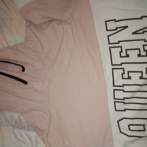 Long sleeve queen shirt with hoodie